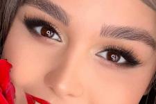 تصویر بند انگشتی میکاپ کلاسیک